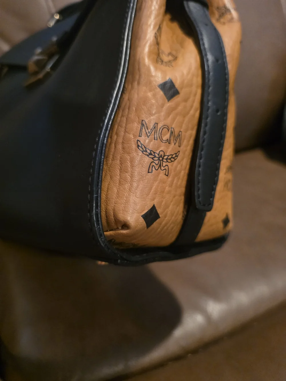 MCM elegant black